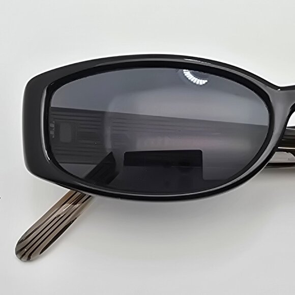 Guess GU6106 BLK-3 Black Frame Grey Lens Rectangular Sunglasses 52-17-140 - Picture 12 of 12